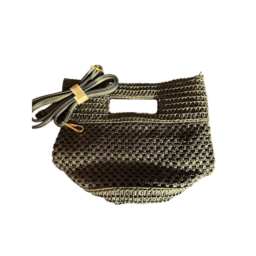 UNIVERSAL THREAD BLACK STRAW PURSE
